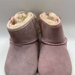 UGG Jesse Bow II Infant Pink Suede Sheepskin Baby Bow Booties Size 02/03